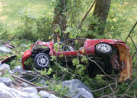 Red Car Accidents Red Crash Pictures Red Auto Wrecked Crash Fotos pics 