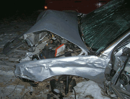 Ford Taurus Stationwagon Wreck