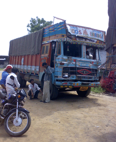 India Truck crash
