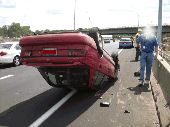 Nissan Sentra Crash Rollove ron Highway