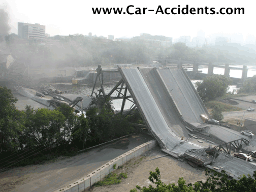 Bridge fell into river