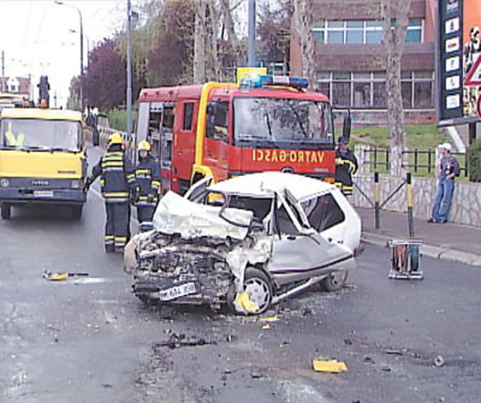 Yugo Meets Bus Fatal Belgrade Serbia