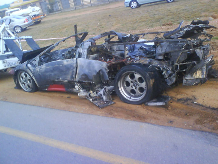 Lambo wreck fire