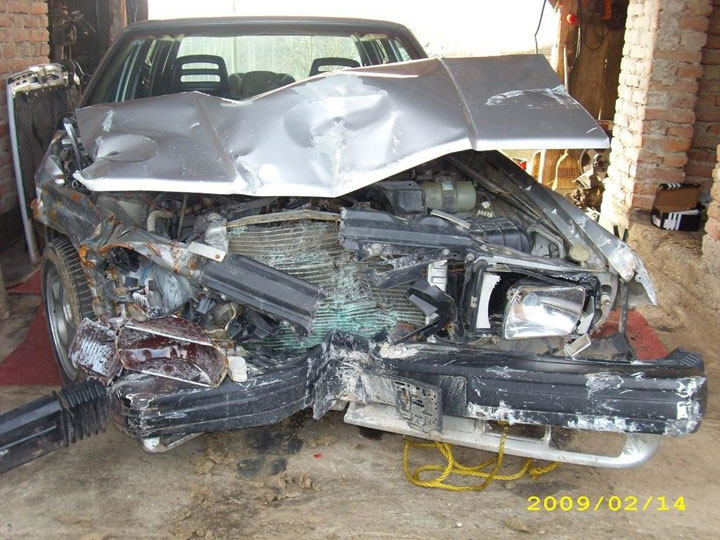 Volvo crash pics