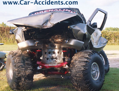 Funny Photos on Funny Crash Car Accident Pictures Weird Crashes Auto Photos